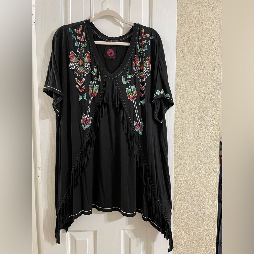 Beautiful Double D Ranch beaded top with fringe. 2X